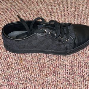 Gucci canvas shoes